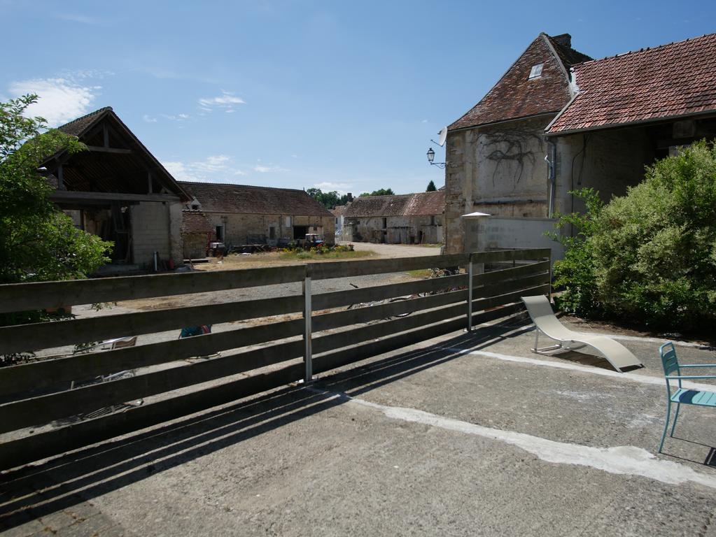Gites De La Grande Ferme Avernes Exteriér fotografie