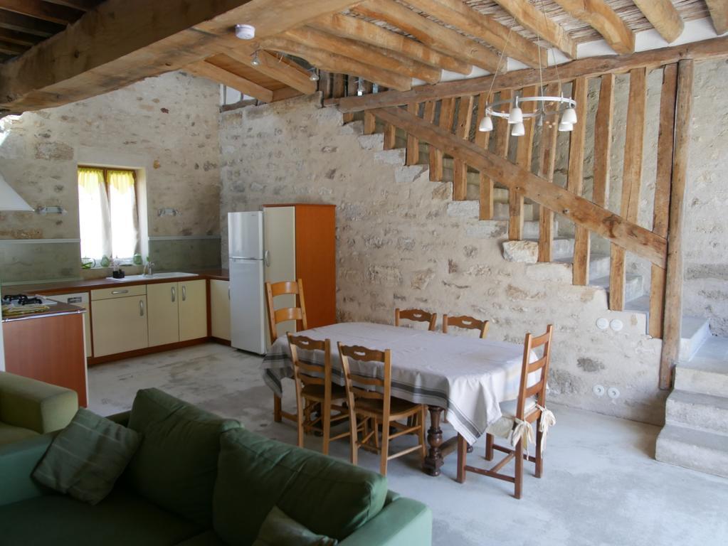 Gites De La Grande Ferme Avernes Exteriér fotografie